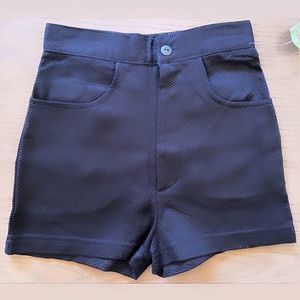 🌙  Black Ribbed Textured High Waist Shorts  🌙